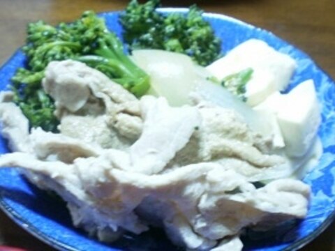 ストーブ鍋で簡単な蒸に豚と野菜